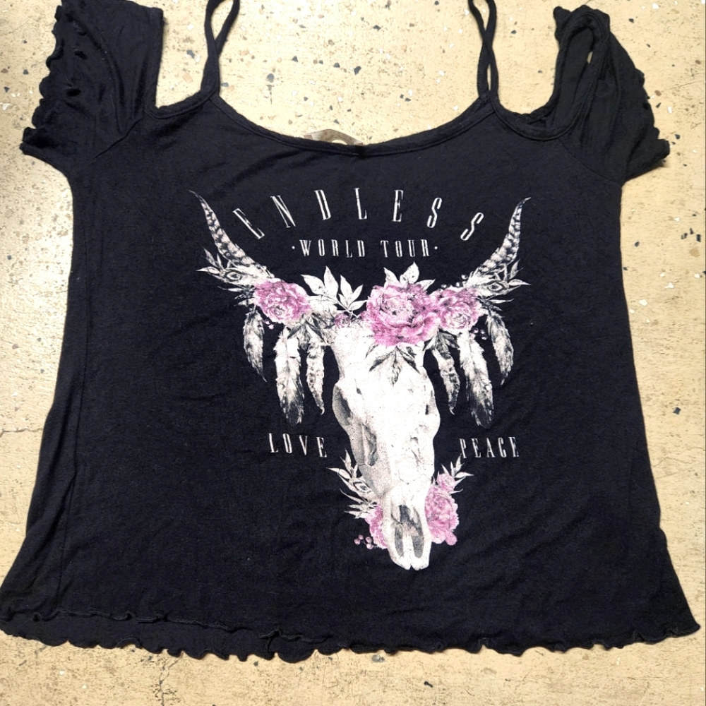 Cow skull shirt, off shoulder, black size M
